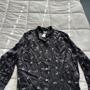 NWT Aerie Black and White Bow Pattern Shirt